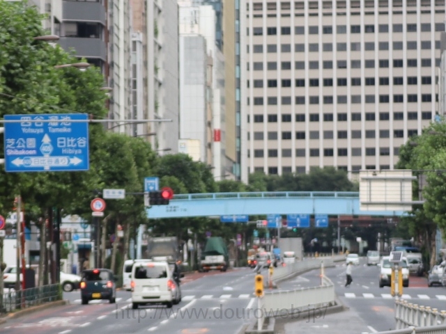 西新橋交差点の写真