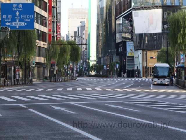 数寄屋橋交差点の写真