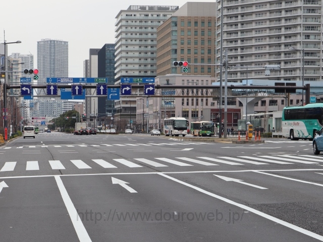 豊洲駅前交差点の写真