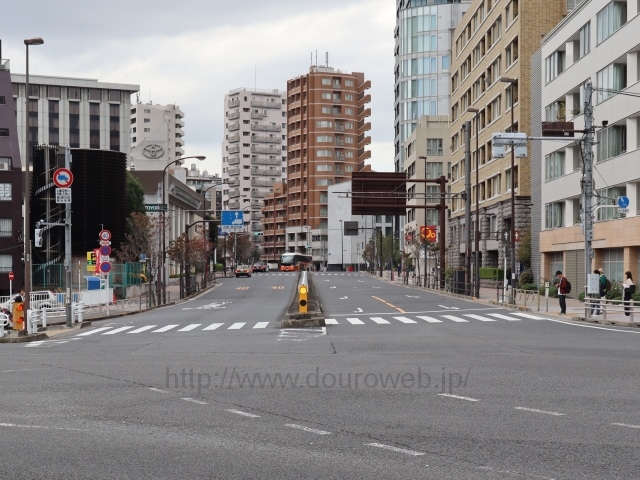 清正公前交差点の写真