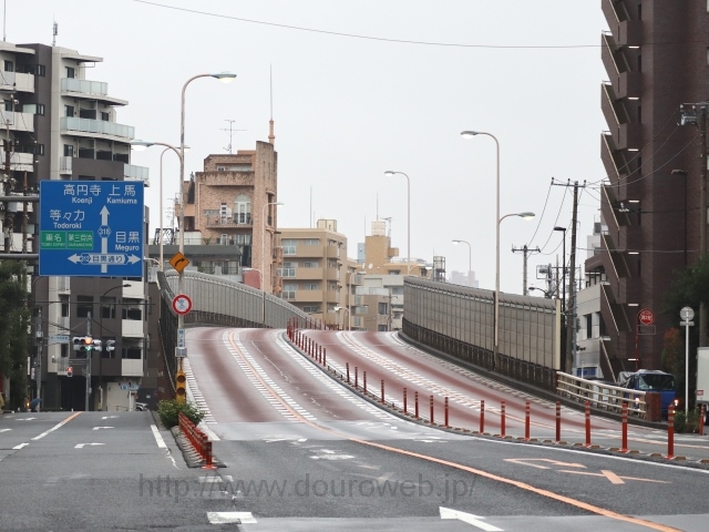 柿の木坂陸橋の写真