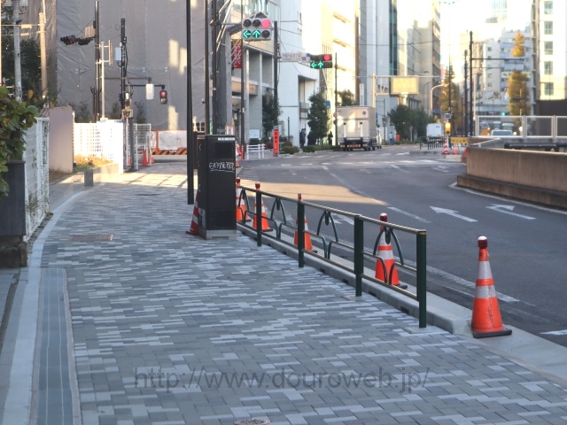 ���Ɓi��ʃ��J�j�̎ʐ^