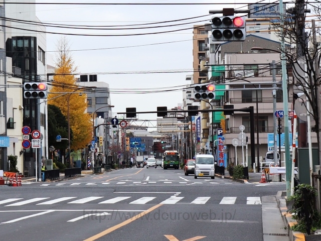 東小松川交差点の写真