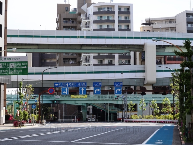 溝田橋交差点の写真