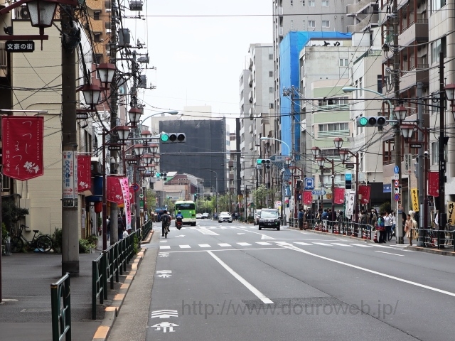 根津一丁目交差点の写真
