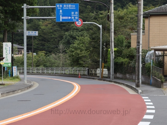愛宕大橋交差点の写真