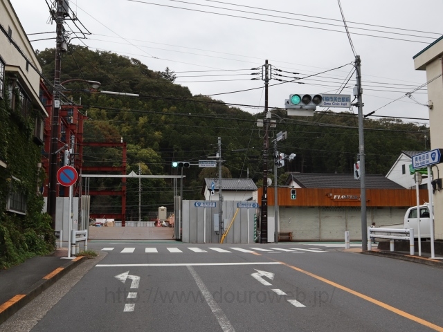 青梅市民会館前交差点の写真