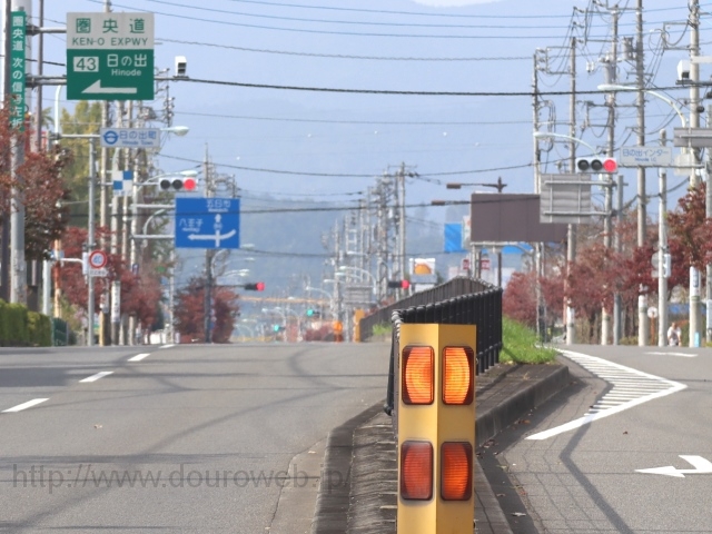 日の出インター交差点の写真