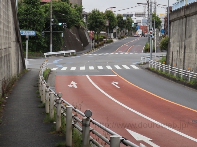 石川入口交差点の写真