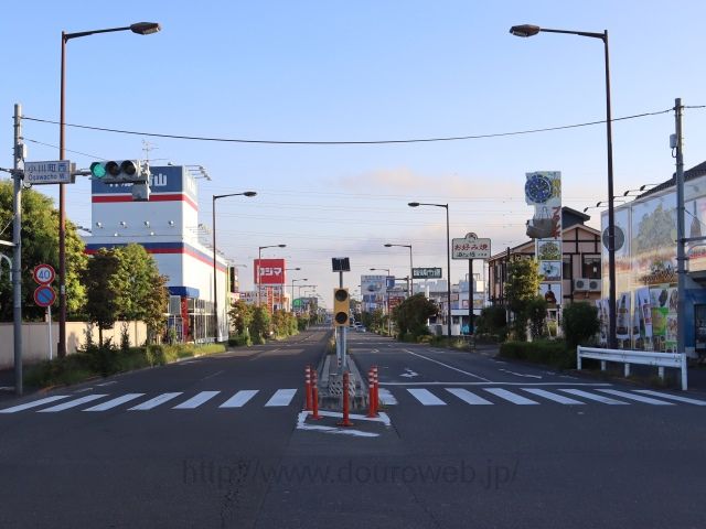 小川町西交差点の写真