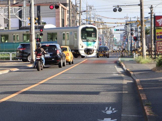 西武新宿線立体、東村山3・3・8の写真