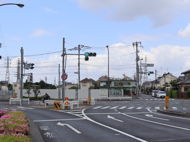 西原町一丁目交差点の写真