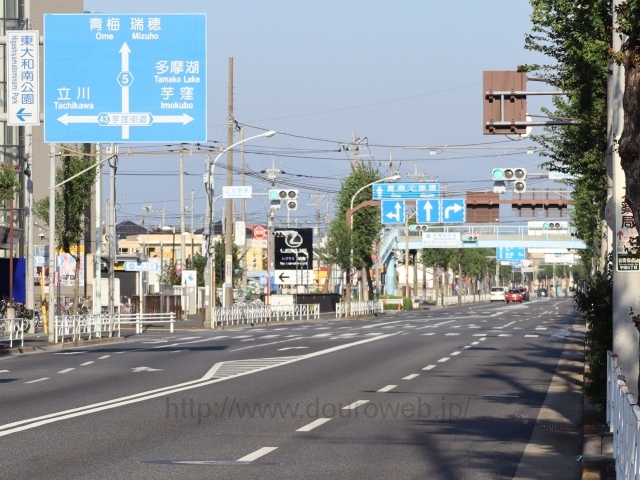 上立野東交差点の写真